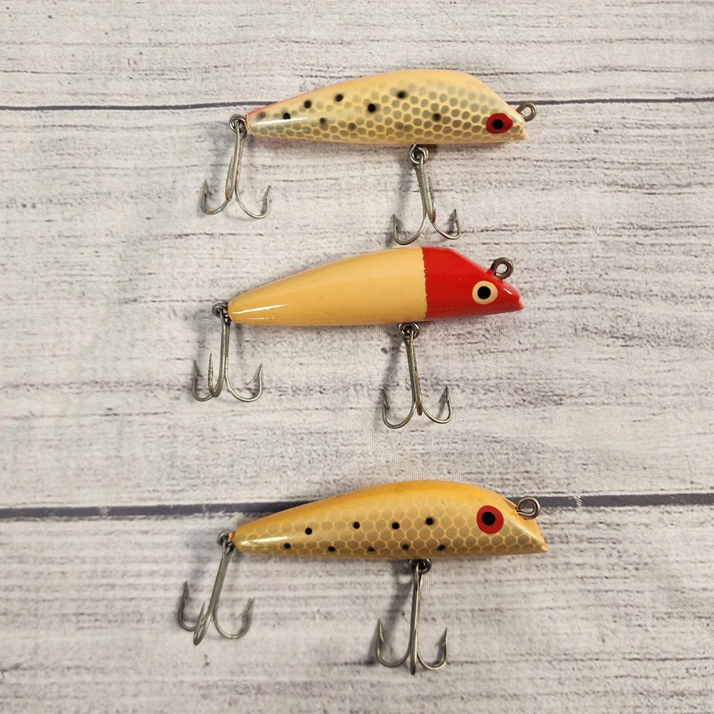 Lot of 3 Vintage BOONE CASTANA Wood Fishing Lures 3-1/4" Yellow Scale & Red Head